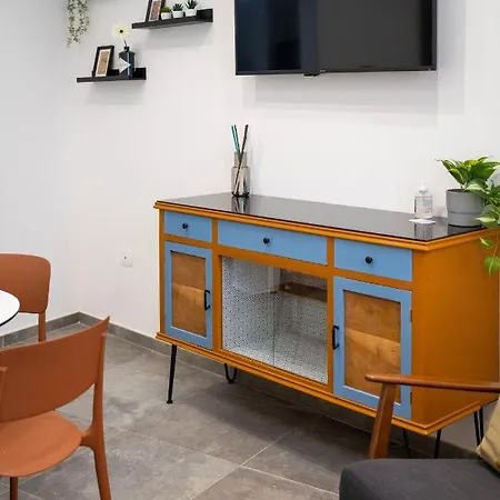 Dragonfly 招待所 3*